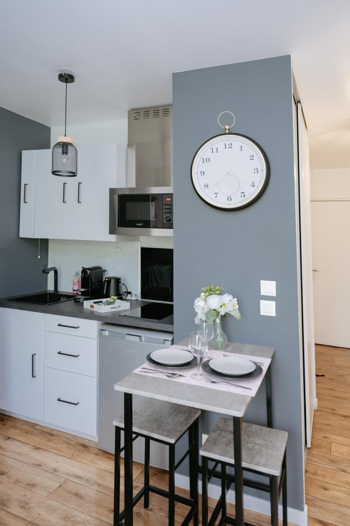 Neuvaroom Apartment *